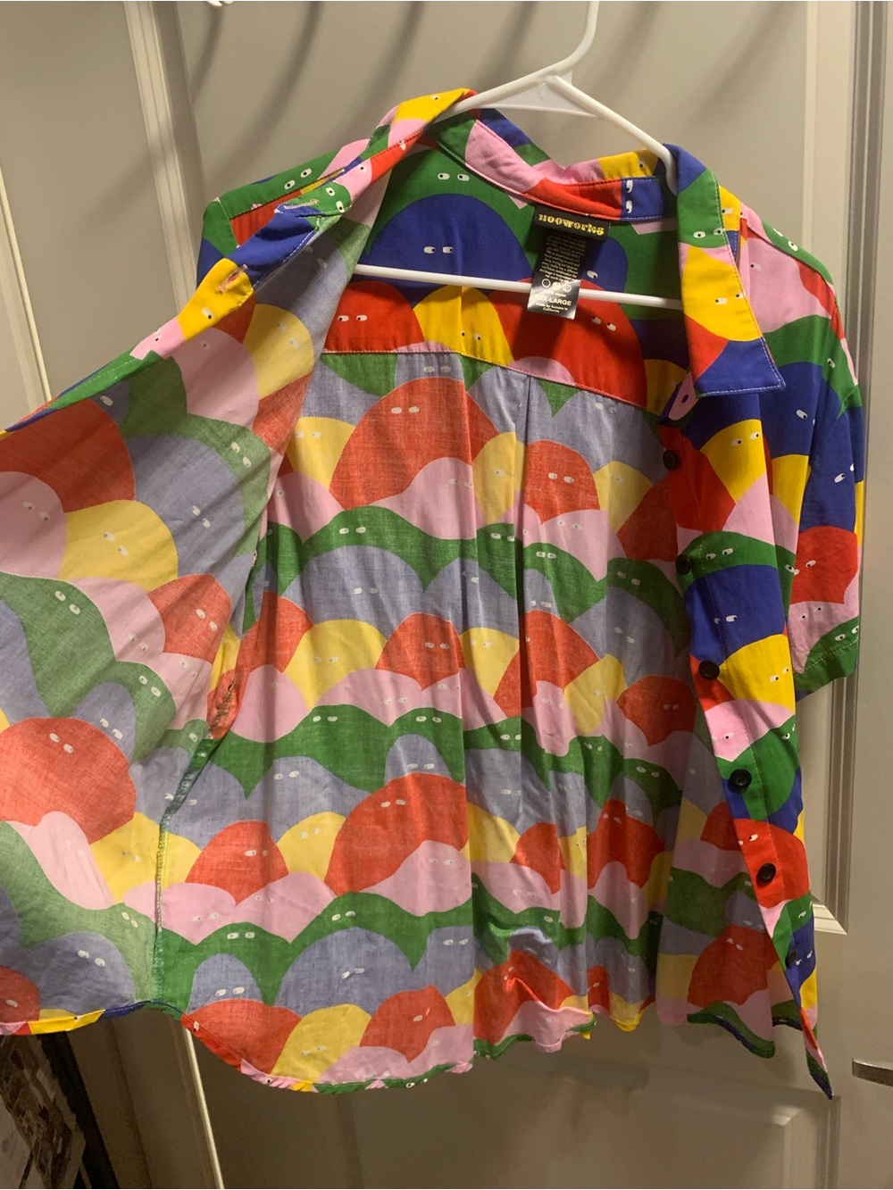 Nooworks Joyce Shirt in Rainbow Lump Short Sleeve Button-Down size 3X - Picture 4 of 9